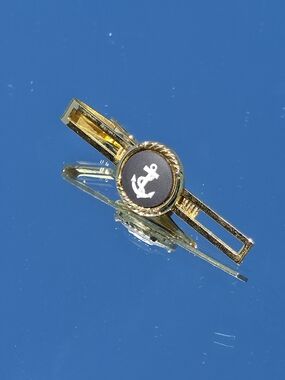 Vintage Wedgwood England Gold Plated Black Jasperware Anchor Nautical Tie Clip